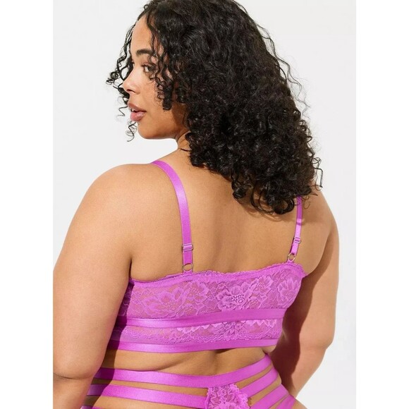 NWT Torrid Sent From Above Triangle Lace Bralette 3X / 22-24 Plus - Picture 2 of 3